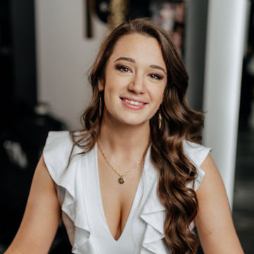 Amanda — Manager at Vibez & Company